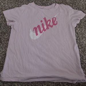 Cute and comfy kids t shirt from Nike! Size XL in kids!